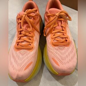Hoka Bondi